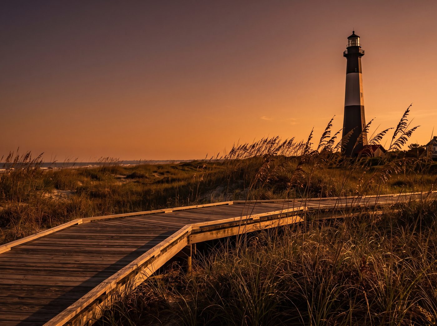 Tybee Island lighthouse above the dunes